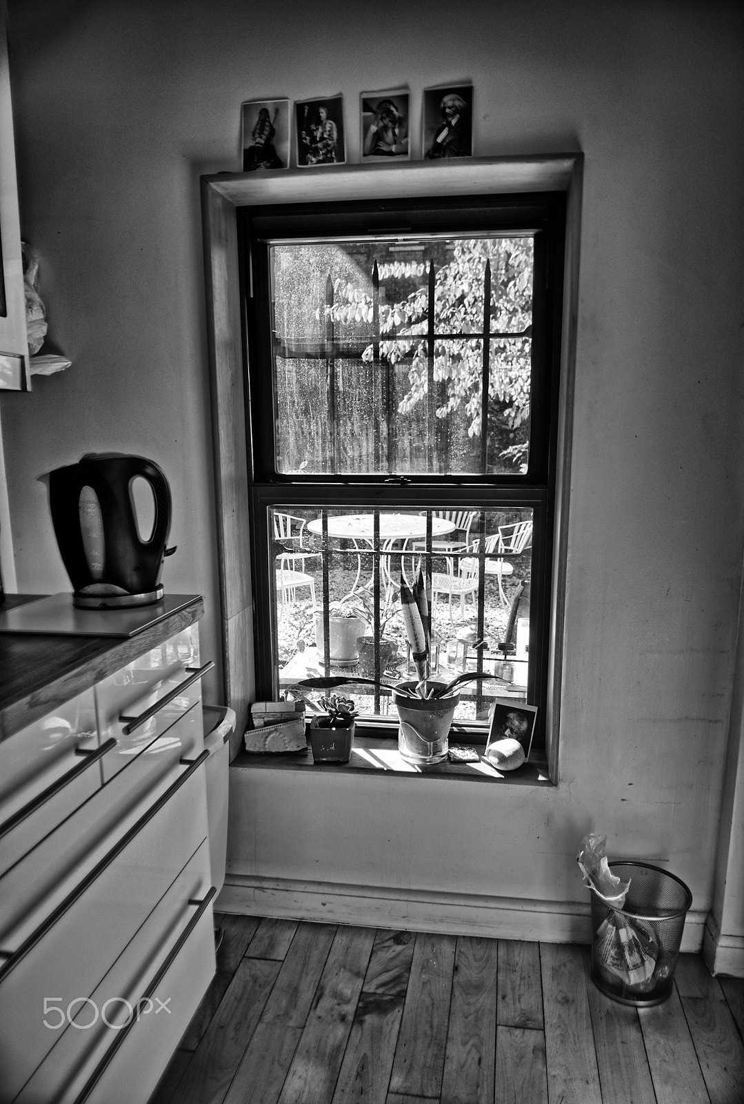 Pentax K-5 IIs + HD Pentax DA 15mm F4 ED AL Limited sample photo. Through the kitchen window photography