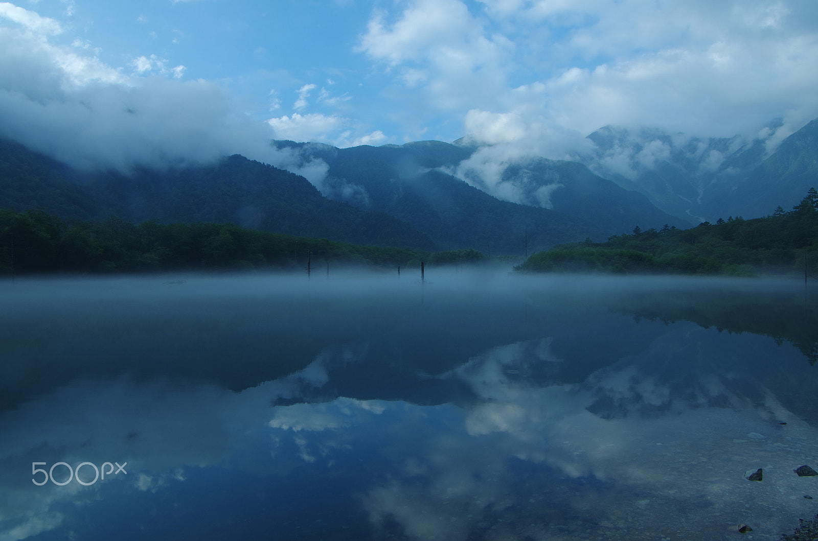 Pentax smc DA 16-45mm F4 ED AL sample photo. Reflected mountain photography