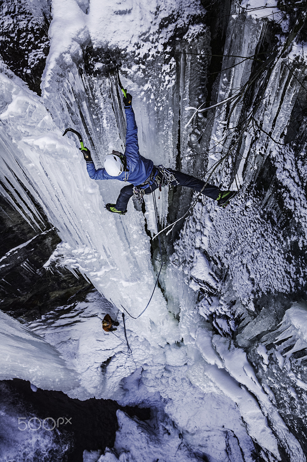 Leica S (TYP 006) + Summarit-S 35 CS sample photo. Ice climbing in austria photography