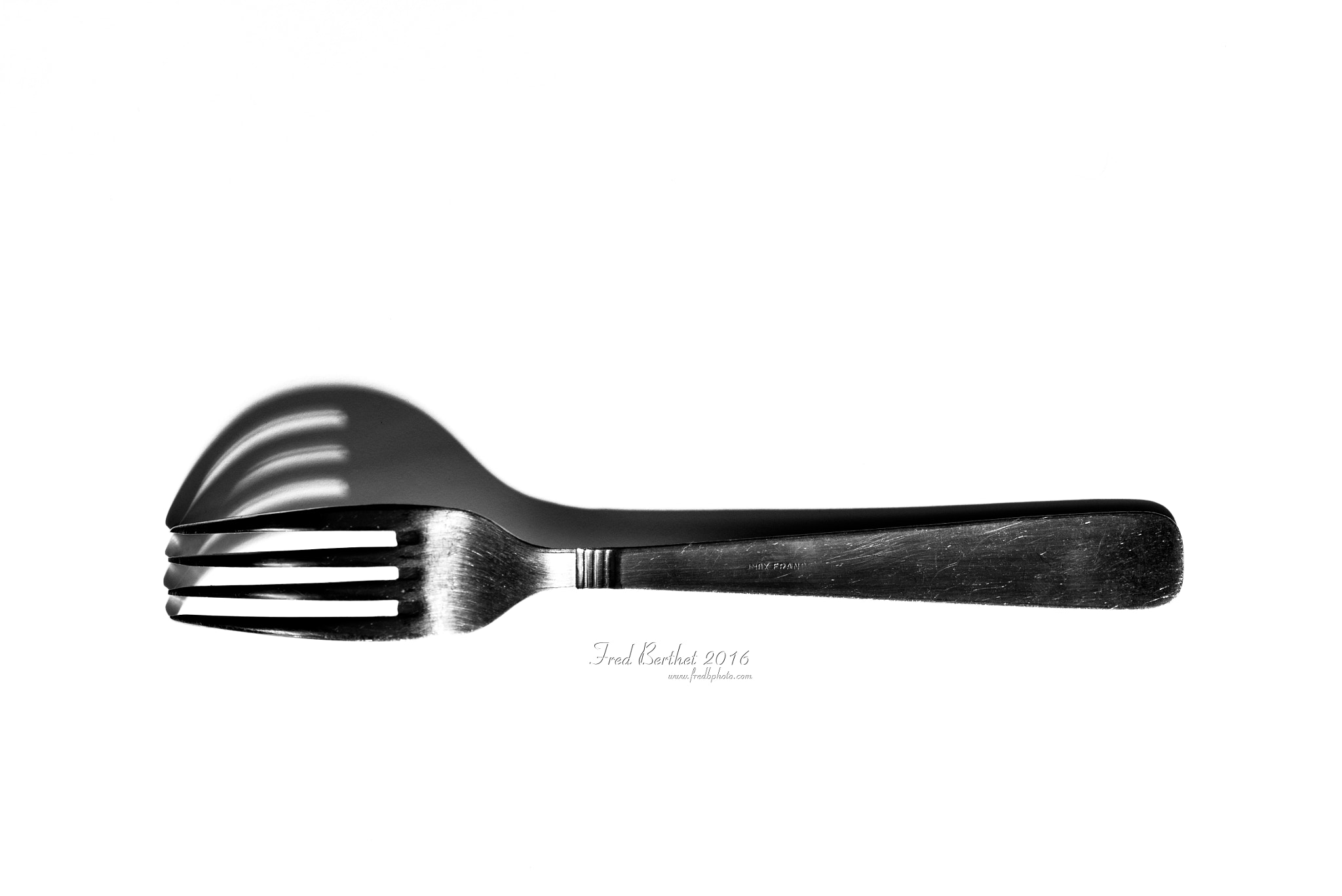 Sigma 105mm F2.8 EX DG OS HSM sample photo. Les dents longues photography