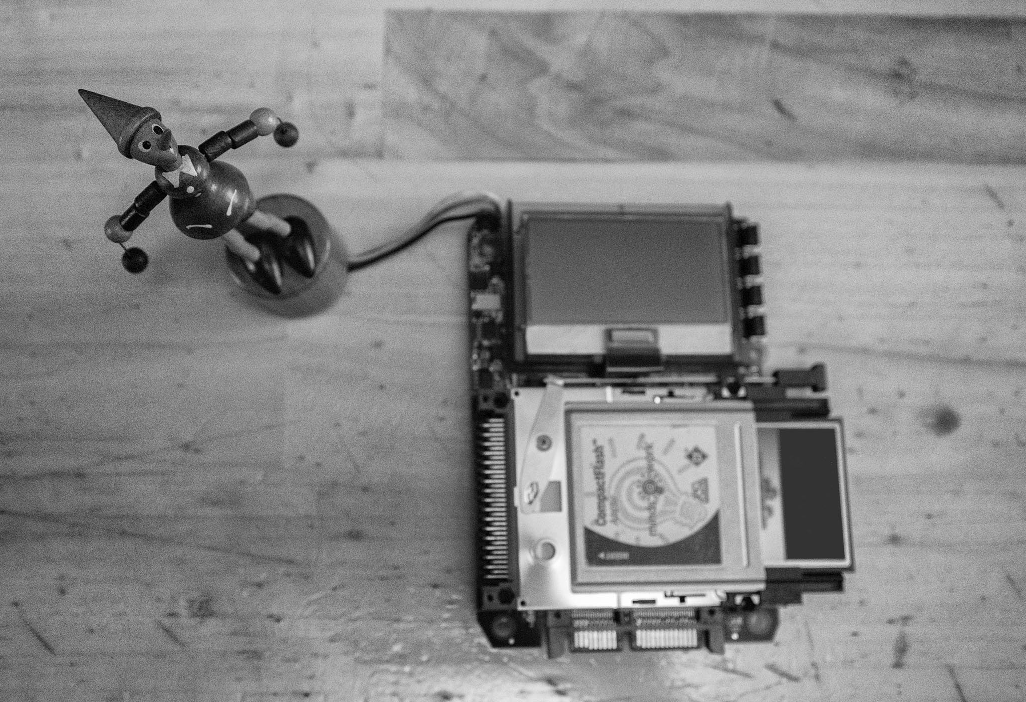 Olympus M.Zuiko Digital 17mm F2.8 Pancake sample photo. Lies charger.... photography