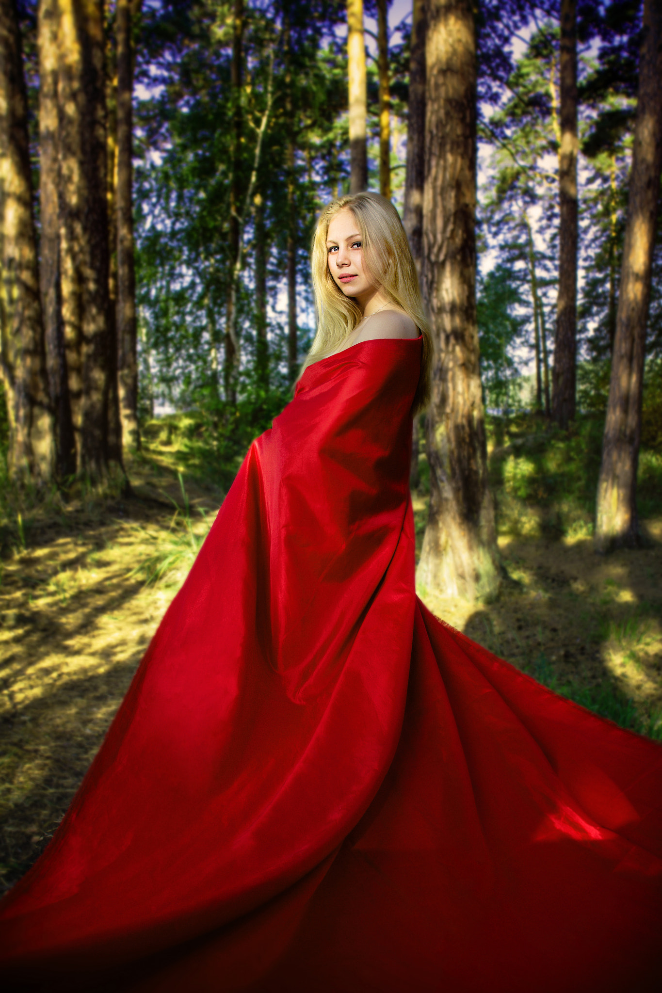 Canon EOS 7D + Canon EF 20mm F2.8 USM sample photo. Lady in red photography