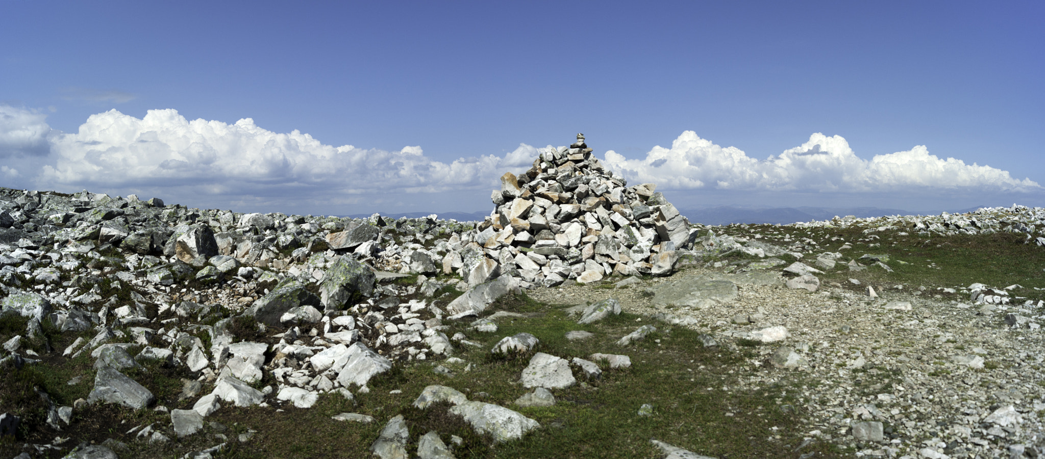 Sony Alpha DSLR-A290 + Sony DT 18-55mm F3.5-5.6 SAM sample photo. Schiehallion munro, scotland photography