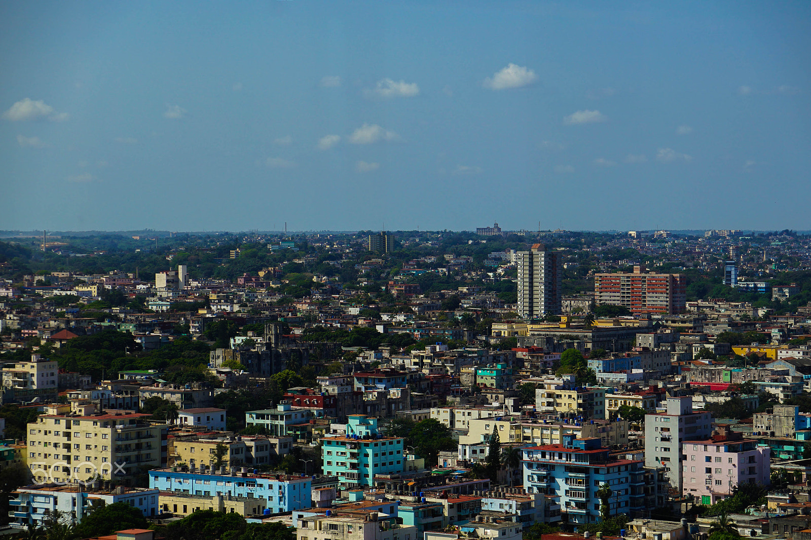 Sony a7 II + Sony Vario-Tessar T* E 16-70mm F4 ZA OSS sample photo. Cuba libre photography