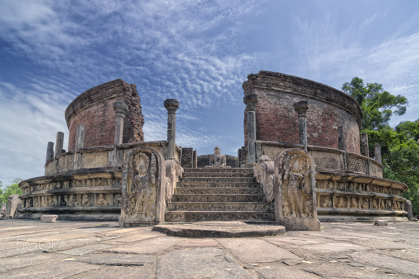 Samsung/Schneider D-XENON 12-24mm F4 ED AL [IF] sample photo. Polonnaruwa vatadage photography