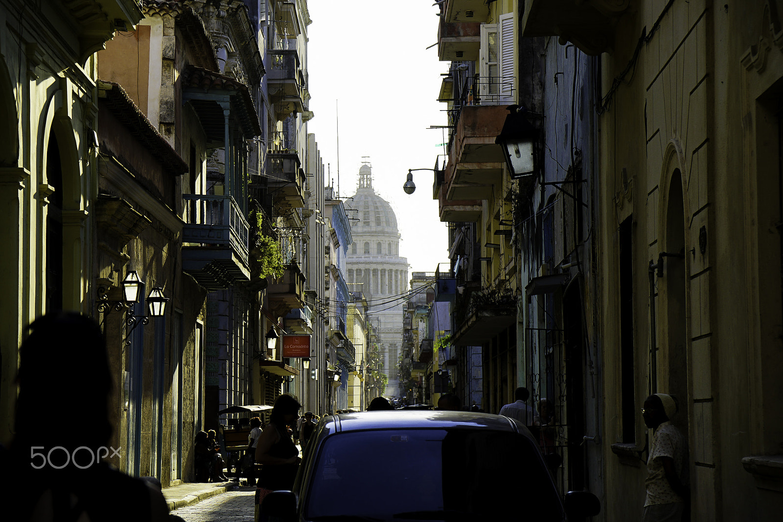 Sony Vario-Tessar T* E 16-70mm F4 ZA OSS sample photo. Historic havana photography
