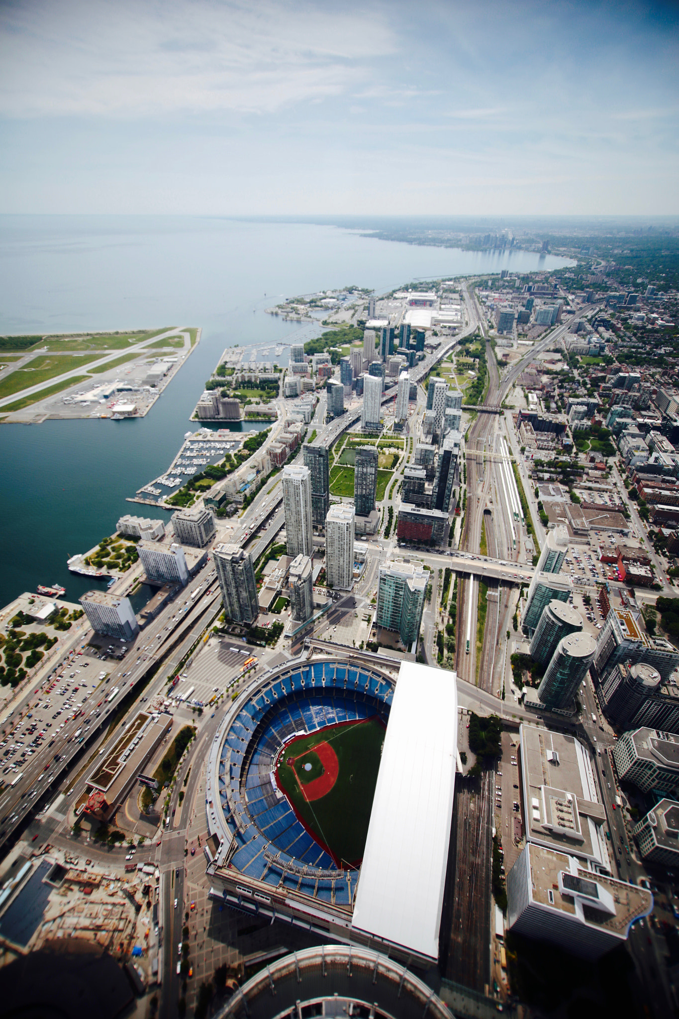 Sigma 10-20mm F3.5 EX DC HSM sample photo. On top of toronto photography