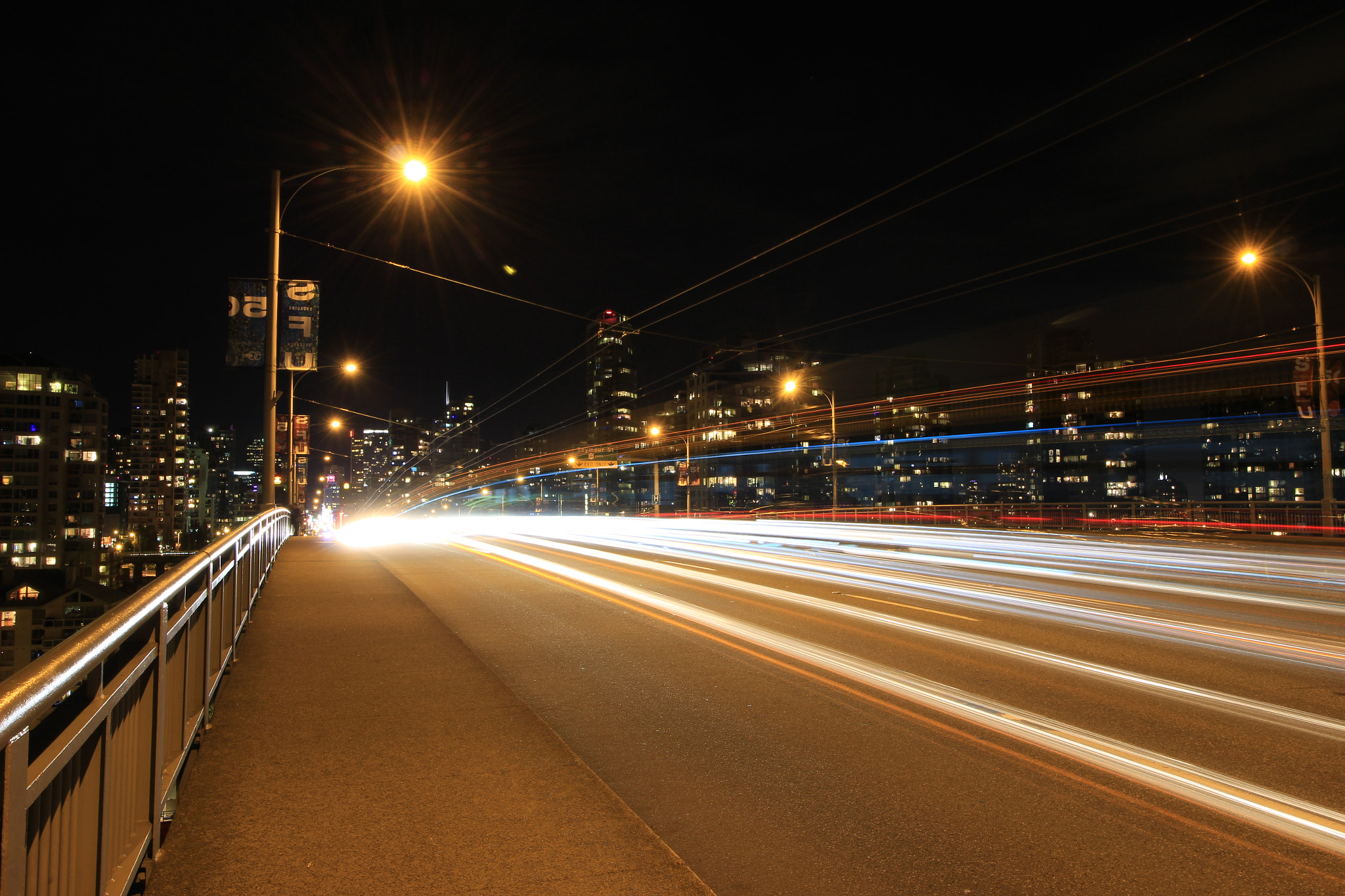 Canon EOS 100D (EOS Rebel SL1 / EOS Kiss X7) sample photo. Granville street bridge photography