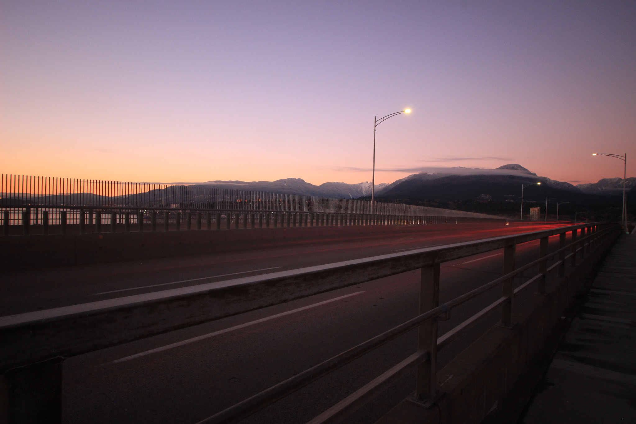 Canon EOS 100D (EOS Rebel SL1 / EOS Kiss X7) sample photo. Iron workers memorial bridge photography