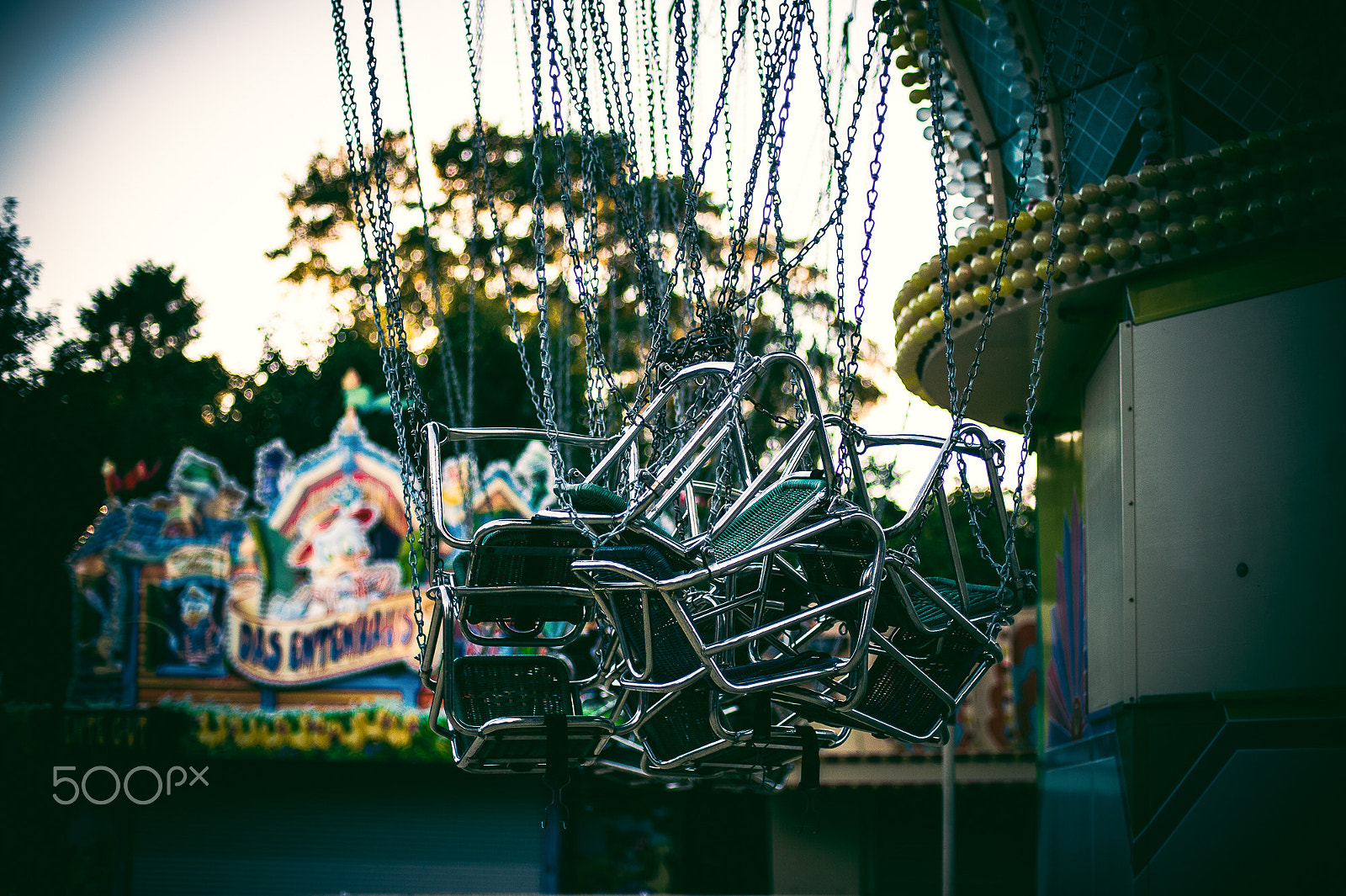 Nikon D3 + Nikon AF Nikkor 50mm F1.4D sample photo. Funfair ... photography