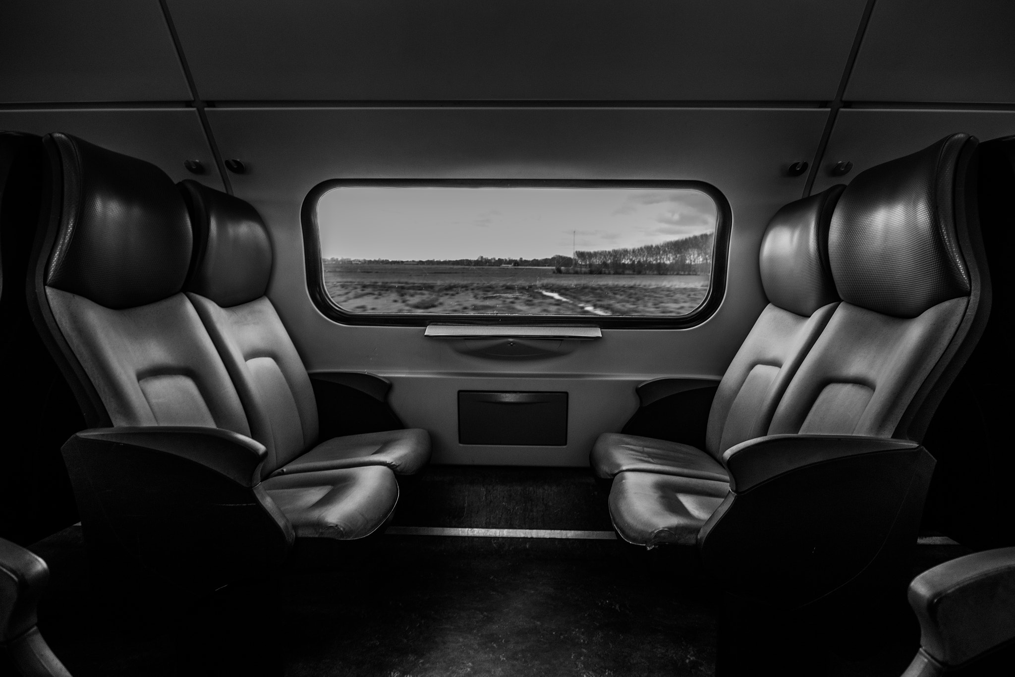 Tokina AT-X Pro 12-24mm F4 (IF) DX sample photo. Midday train photography