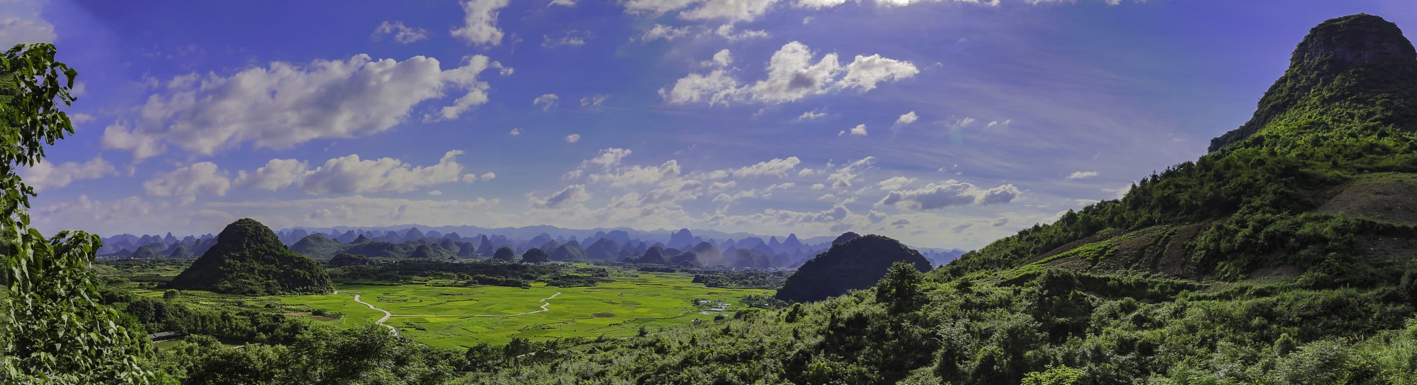 Canon EOS 5DS R + Canon EF 17-40mm F4L USM sample photo. Karst mountain and farming landscape near yangshuo photography
