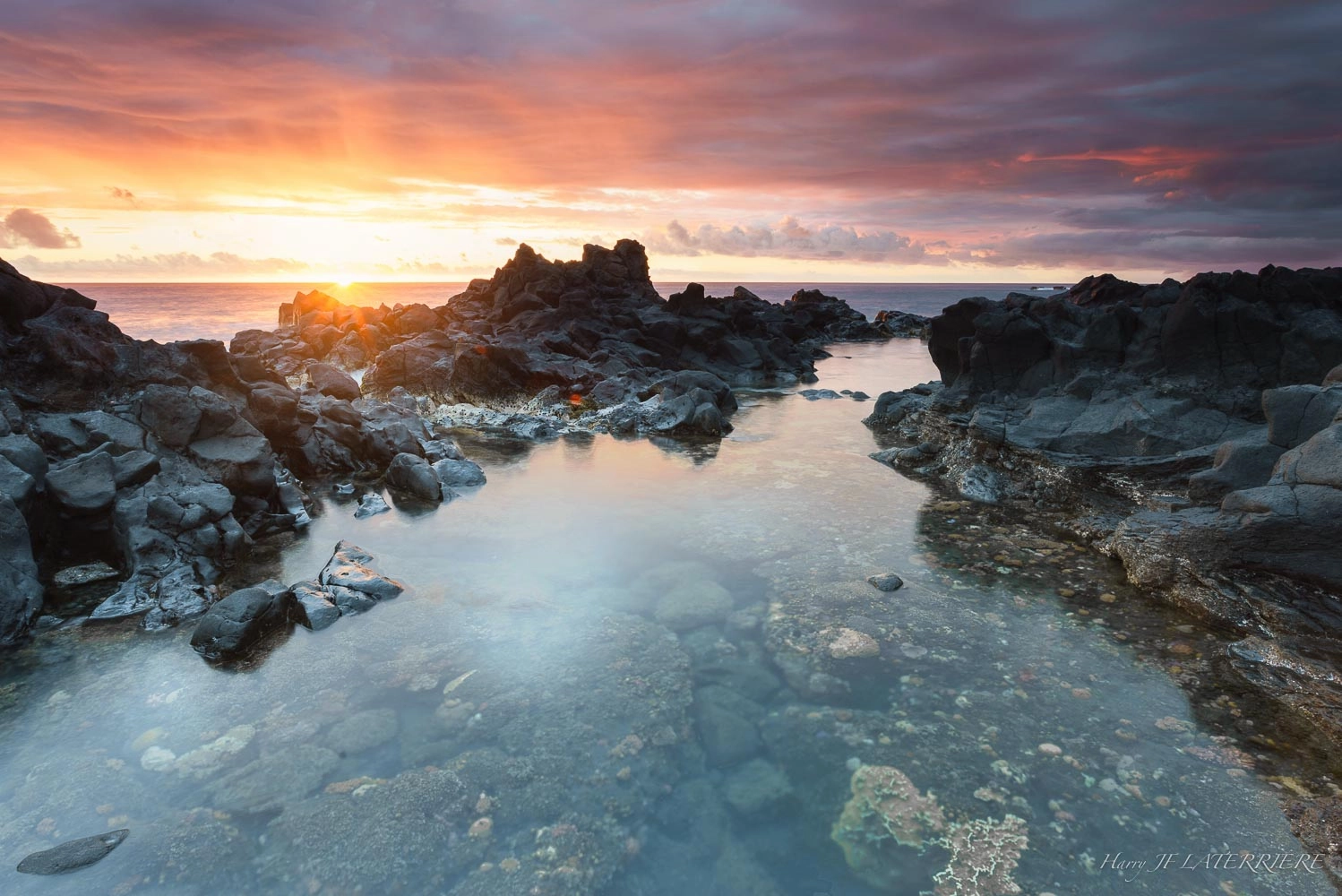 Sony a7R + Canon EF 17-40mm F4L USM sample photo. Gouffre photography