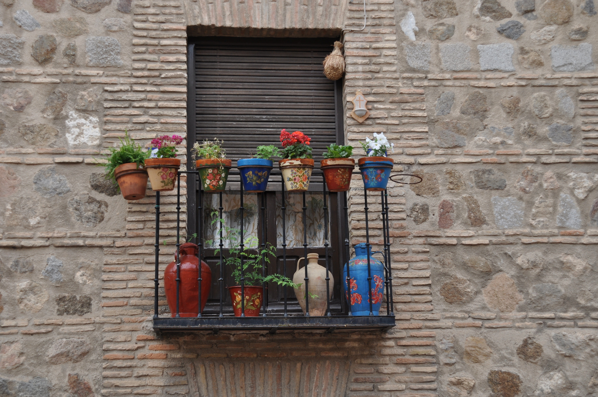 Sigma 18-200mm F3.5-6.3 DC OS HSM sample photo. Happy balcony photography