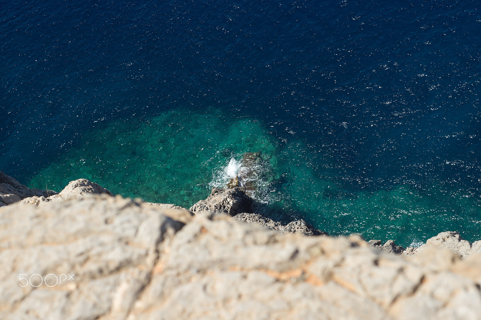 Sony Alpha DSLR-A580 + Minolta AF 50mm F1.7 New sample photo. Do not look down photography