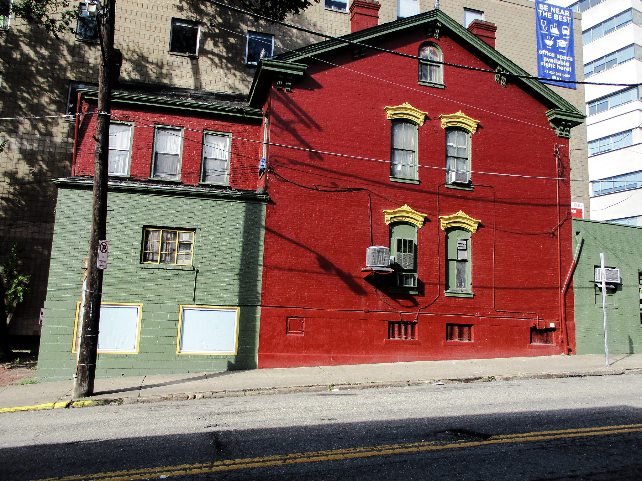 Canon PowerShot ELPH 160 (IXUS 160 / IXY 150) sample photo. Red house on meyran ave photography