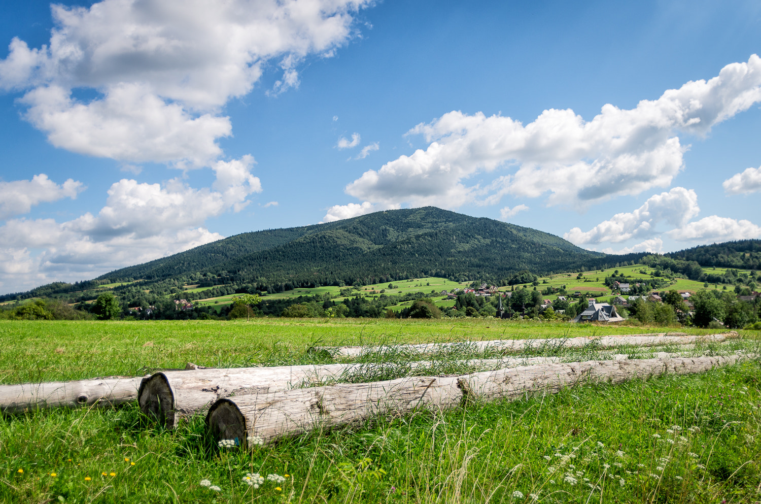 Pentax K-5 IIs + Pentax smc DA 15mm F4 ED AL Limited sample photo. View of the lopień mountain beskid wyspowy poland photography