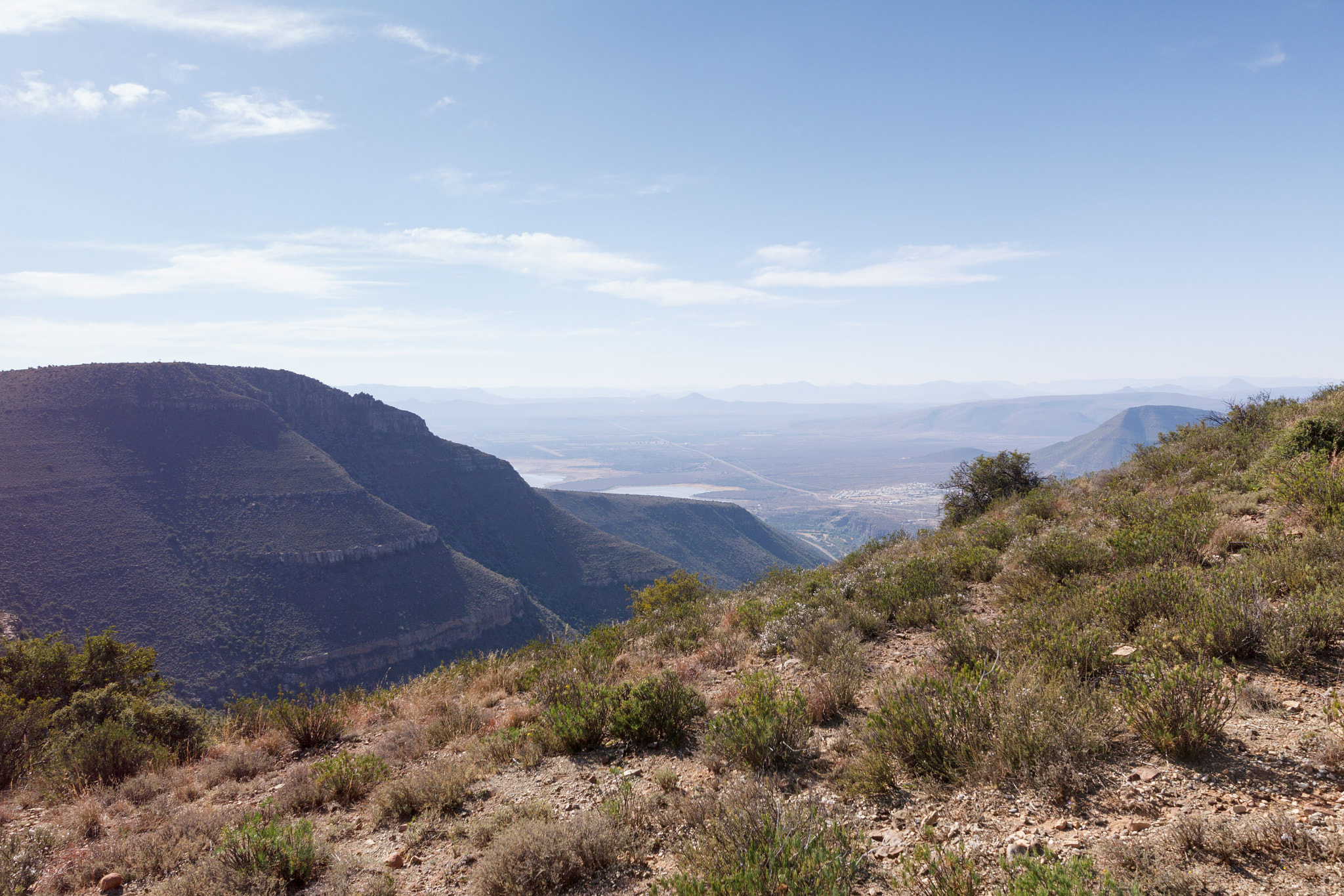 Canon EOS 50D + Canon EF 300mm f/2.8L sample photo. Mountain lookout view - graaff-reinet landscape photography