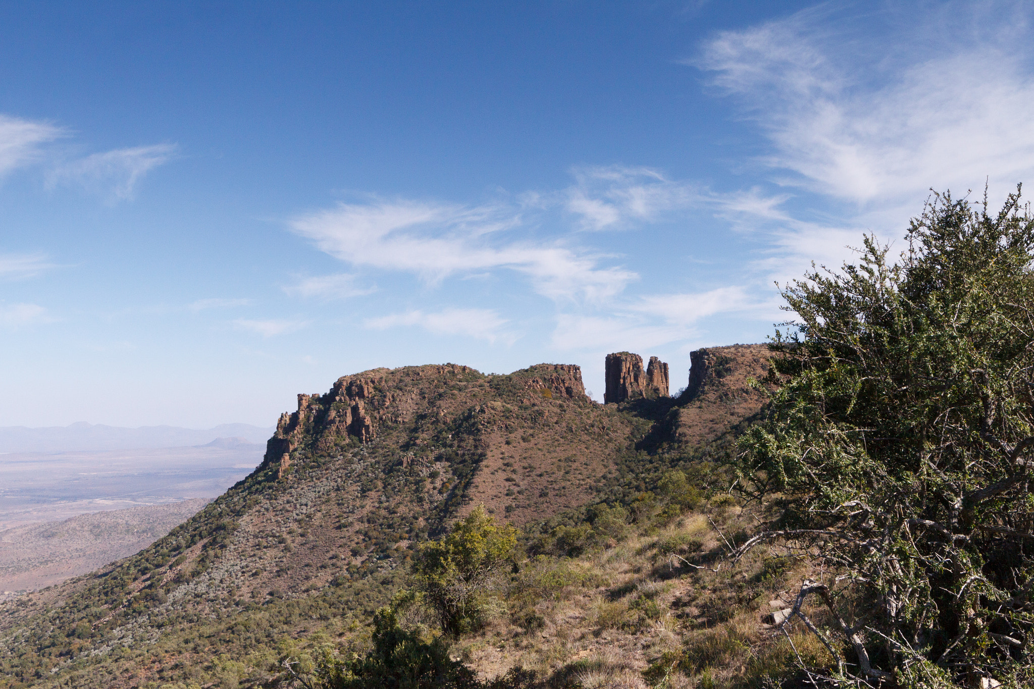Canon EF 300mm f/2.8L sample photo. Lookout - graaff-reinet landscape photography