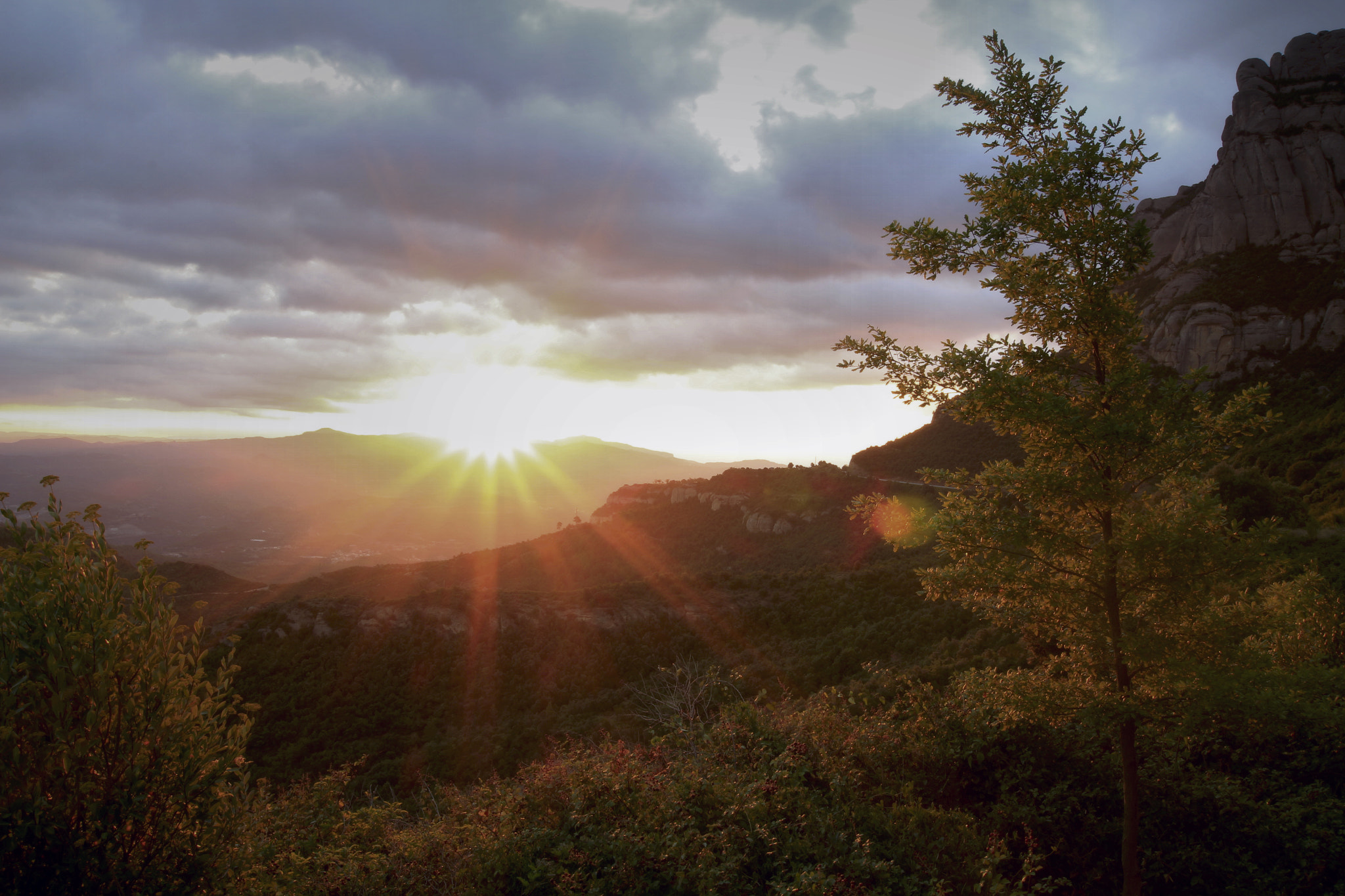 Sigma 10-20mm F3.5 EX DC HSM sample photo. Sun in the mountains photography
