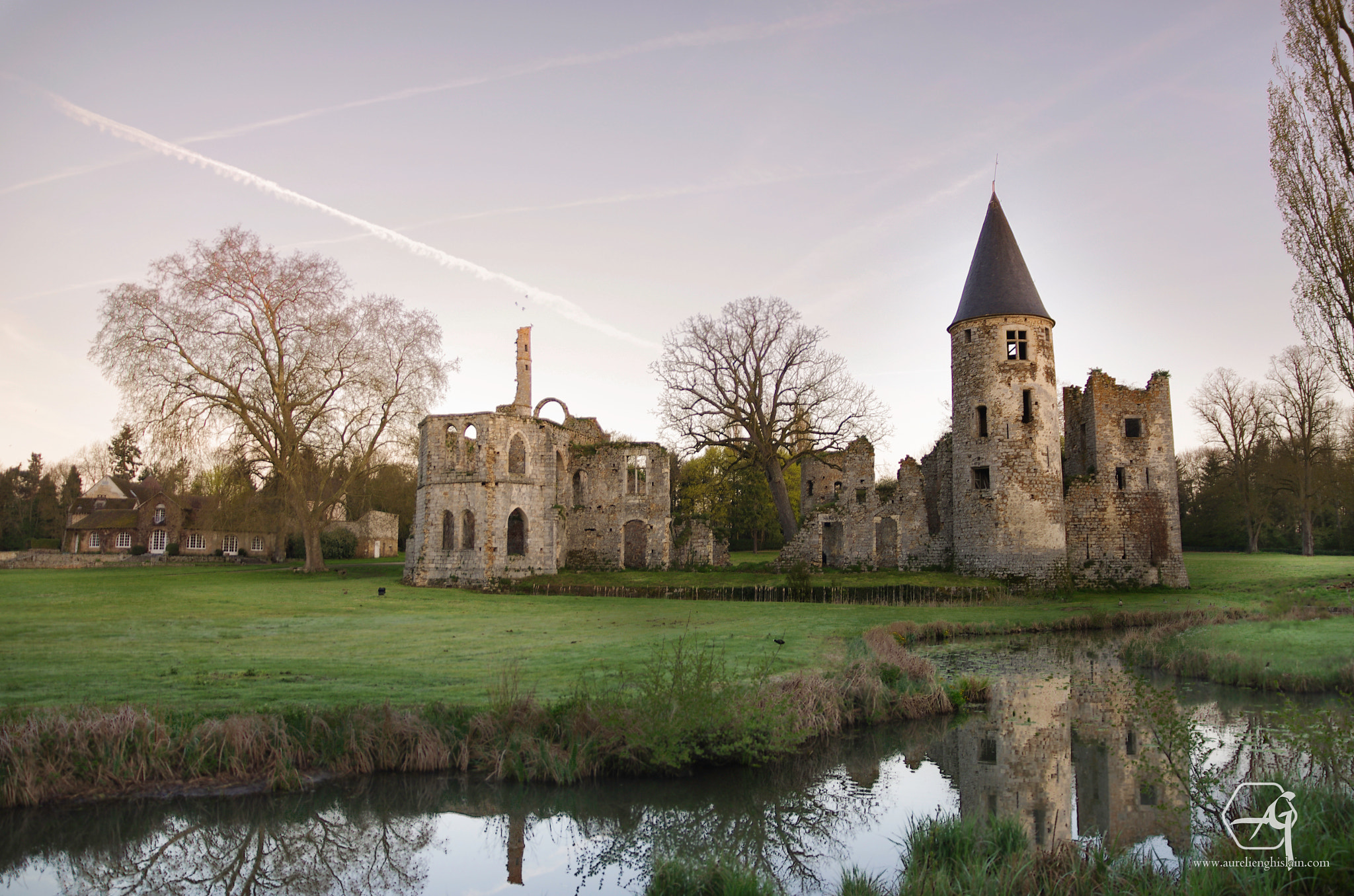 Sigma 17-70mm F2.8-4 DC Macro HSM | C sample photo. Chateau du vivier photography