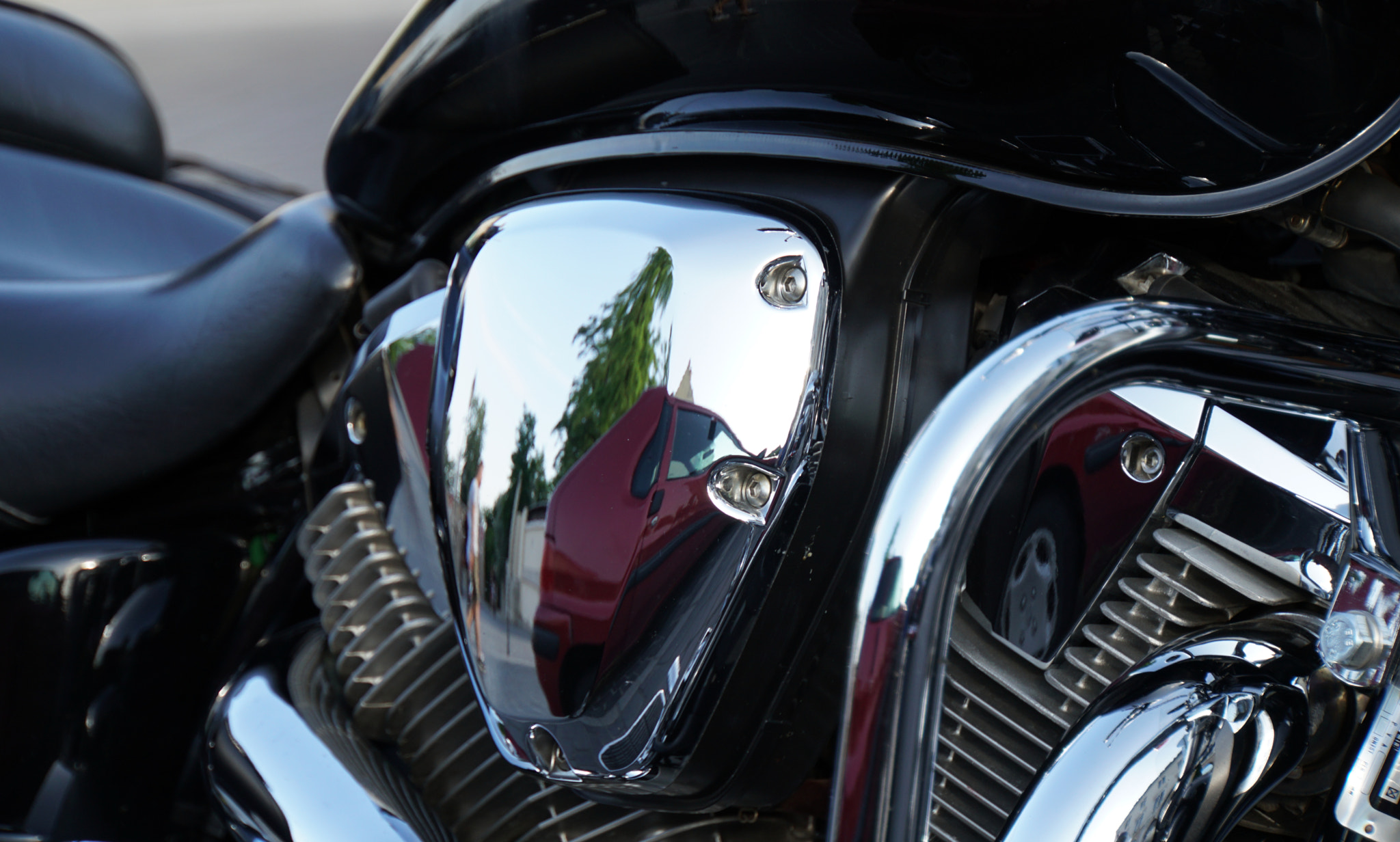 Sony E 18-200mm F3.5-6.3 OSS LE sample photo. Black & shine photography