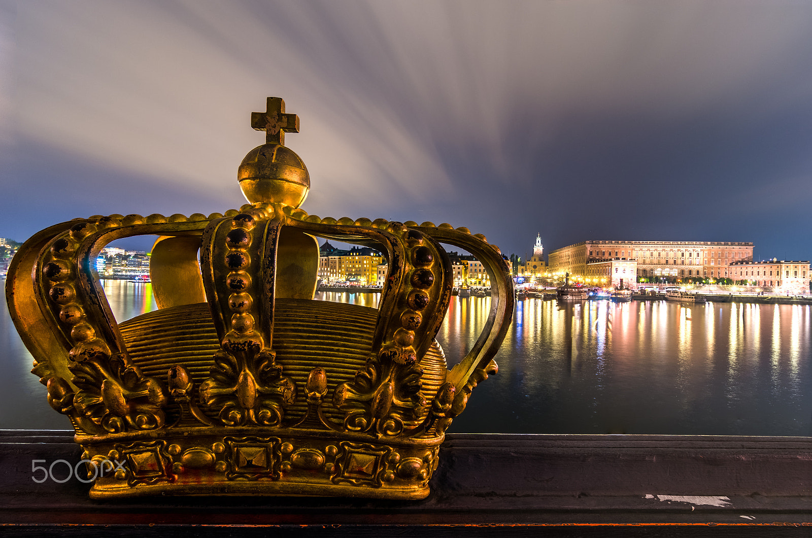 Tokina AT-X Pro 11-16mm F2.8 DX sample photo. The royal crown photography