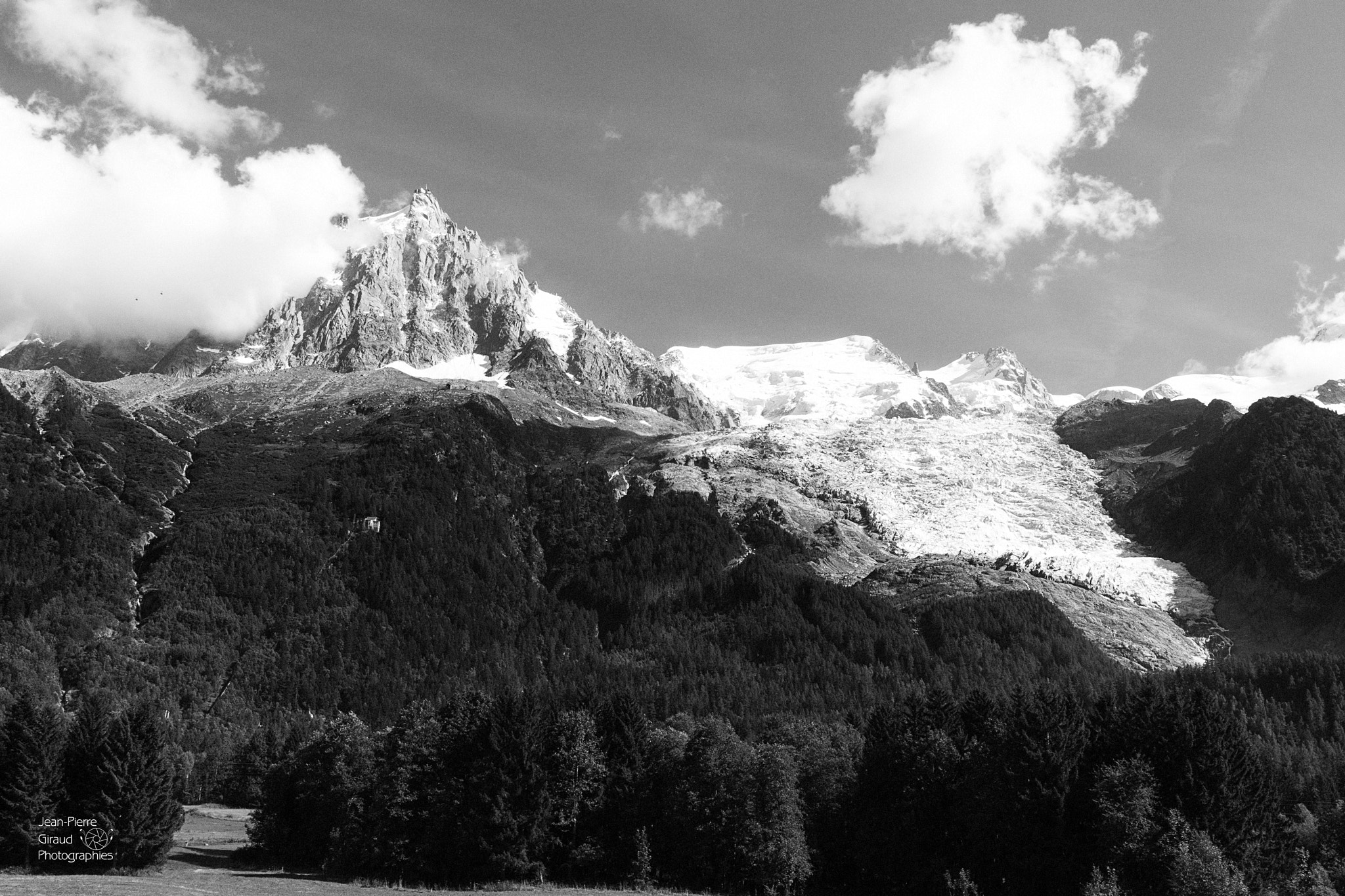 Sigma 12-24mm F4.5-5.6 II DG HSM sample photo. Glacier des brossons photography