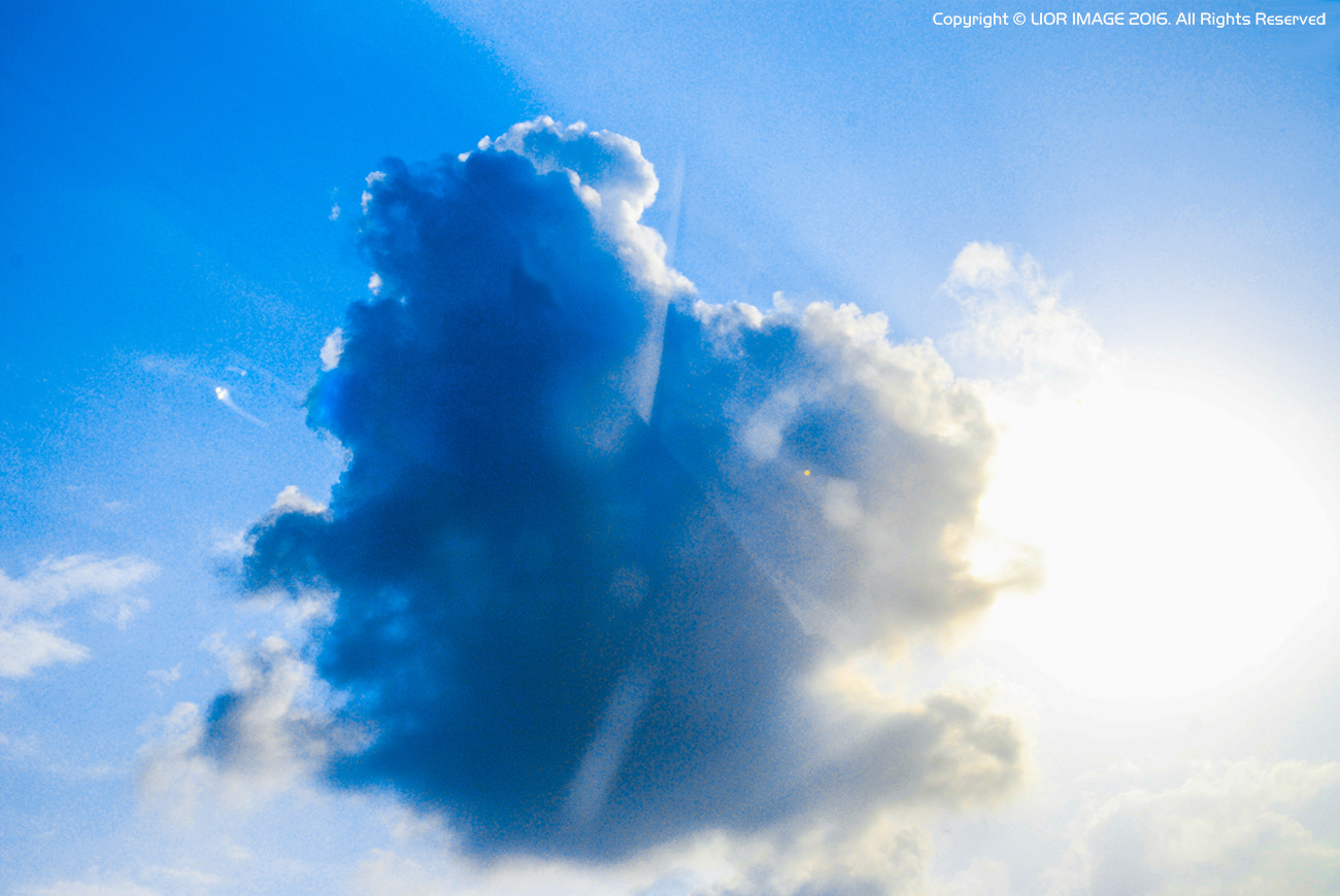 Nikon D80 sample photo. Heart cloud photography