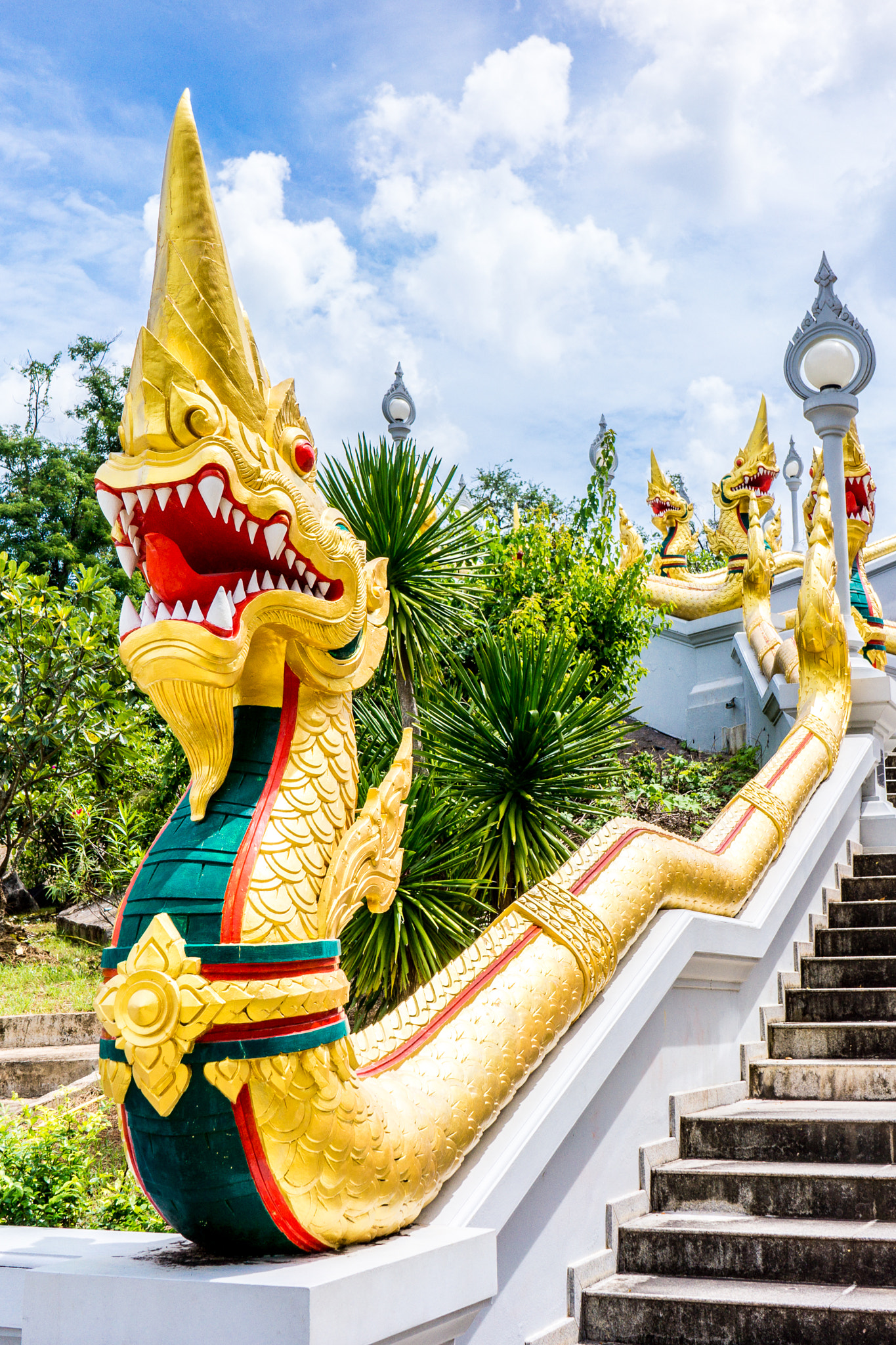 Sony Alpha NEX-7 + Sony E 20mm F2.8 sample photo. Naga of krabi photography