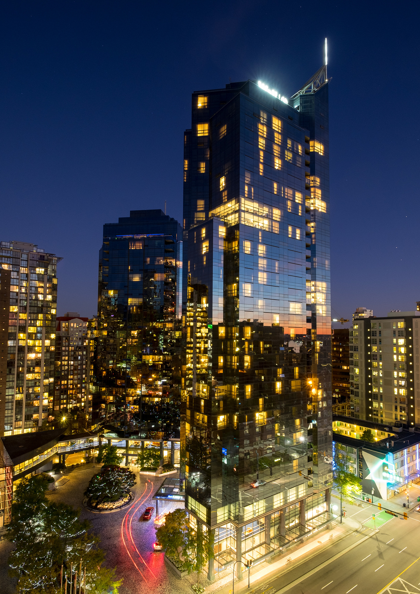 ZEISS Touit 12mm F2.8 sample photo. Wall centre sheridan, dusk photography