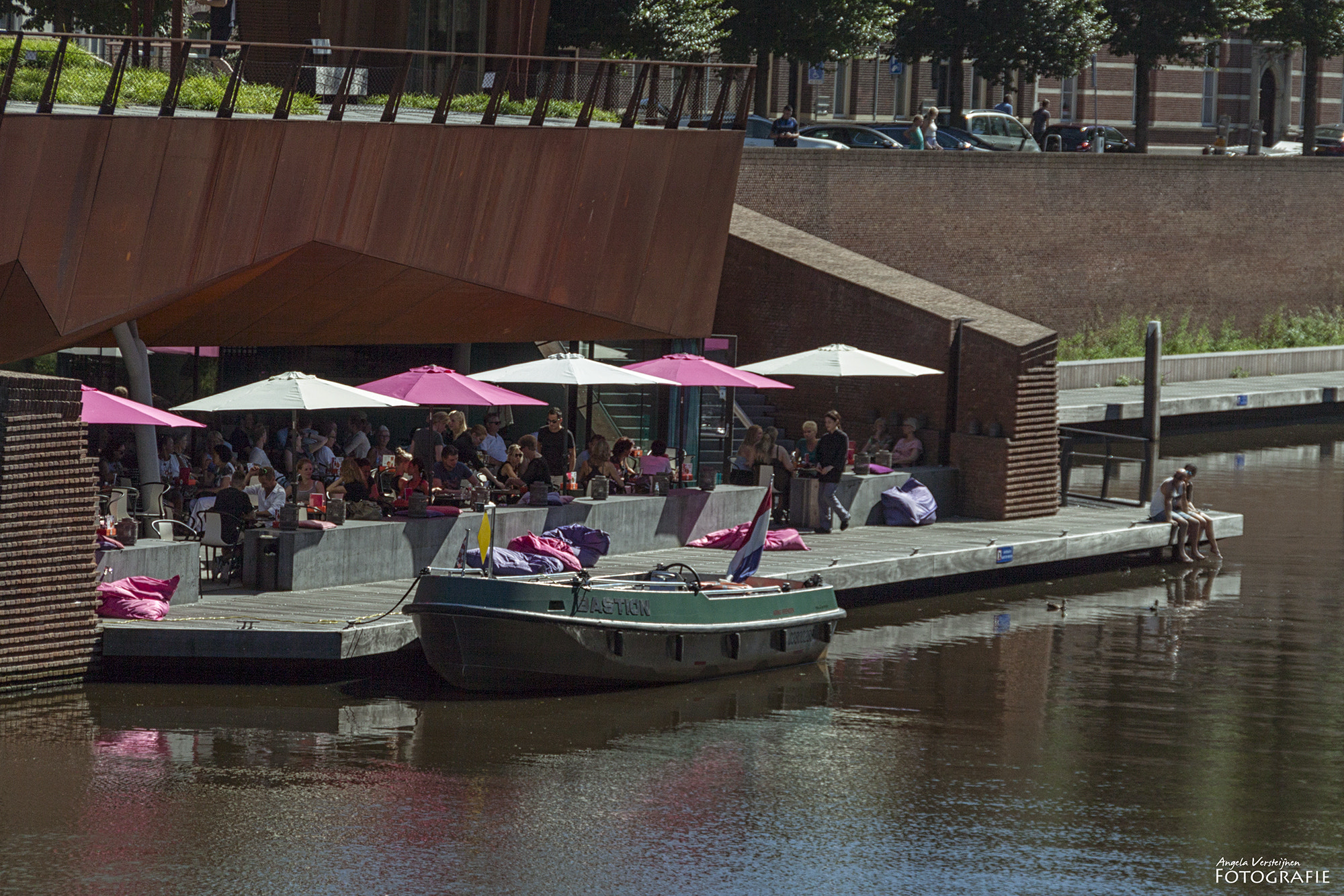 Sigma 18-250mm F3.5-6.3 DC OS HSM sample photo. Summer in the city photography