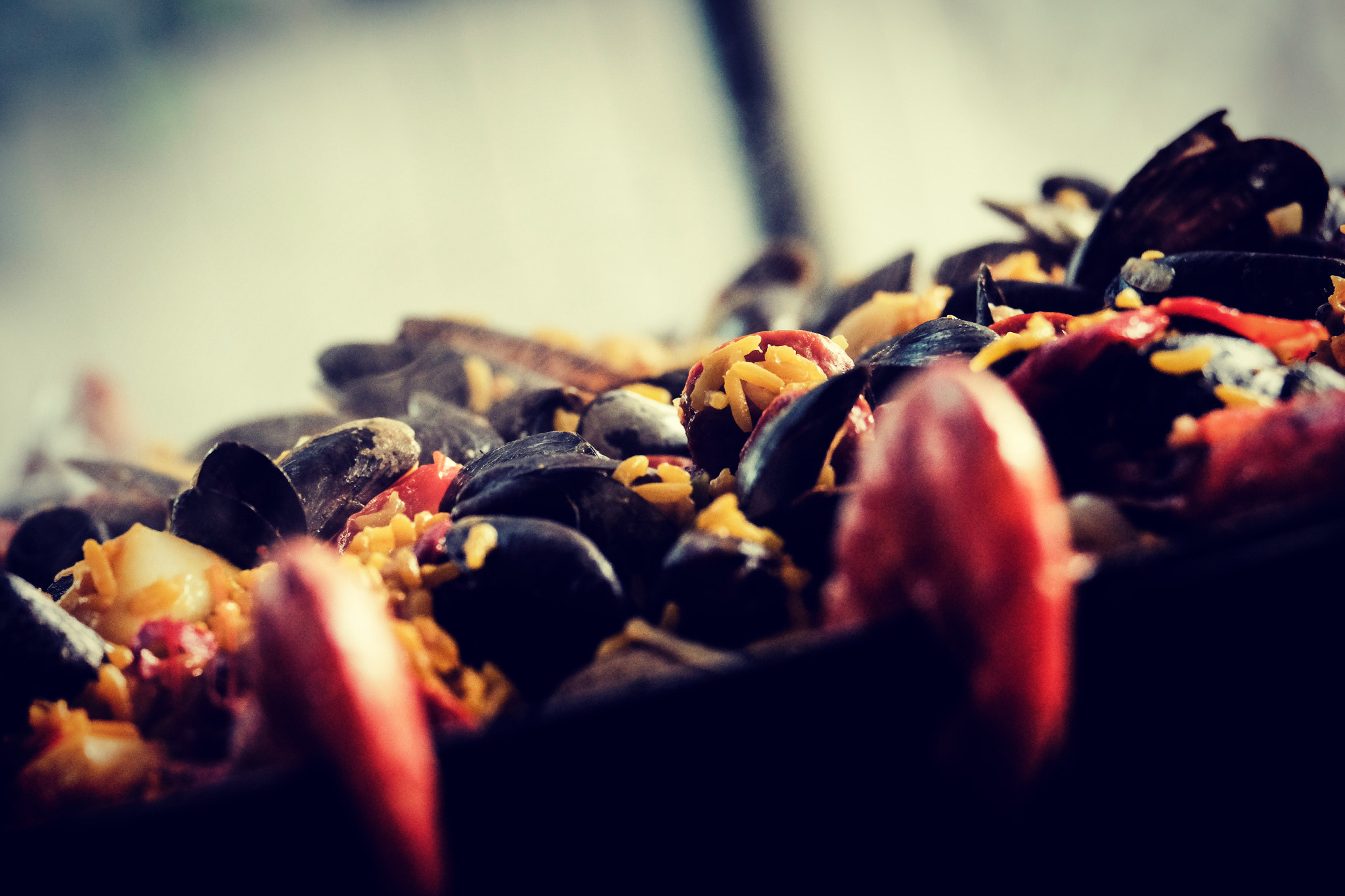 Fujifilm X-E2S + Fujifilm XF 55-200mm F3.5-4.8 R LM OIS sample photo. Paella in b&b moulin de broaille... photography