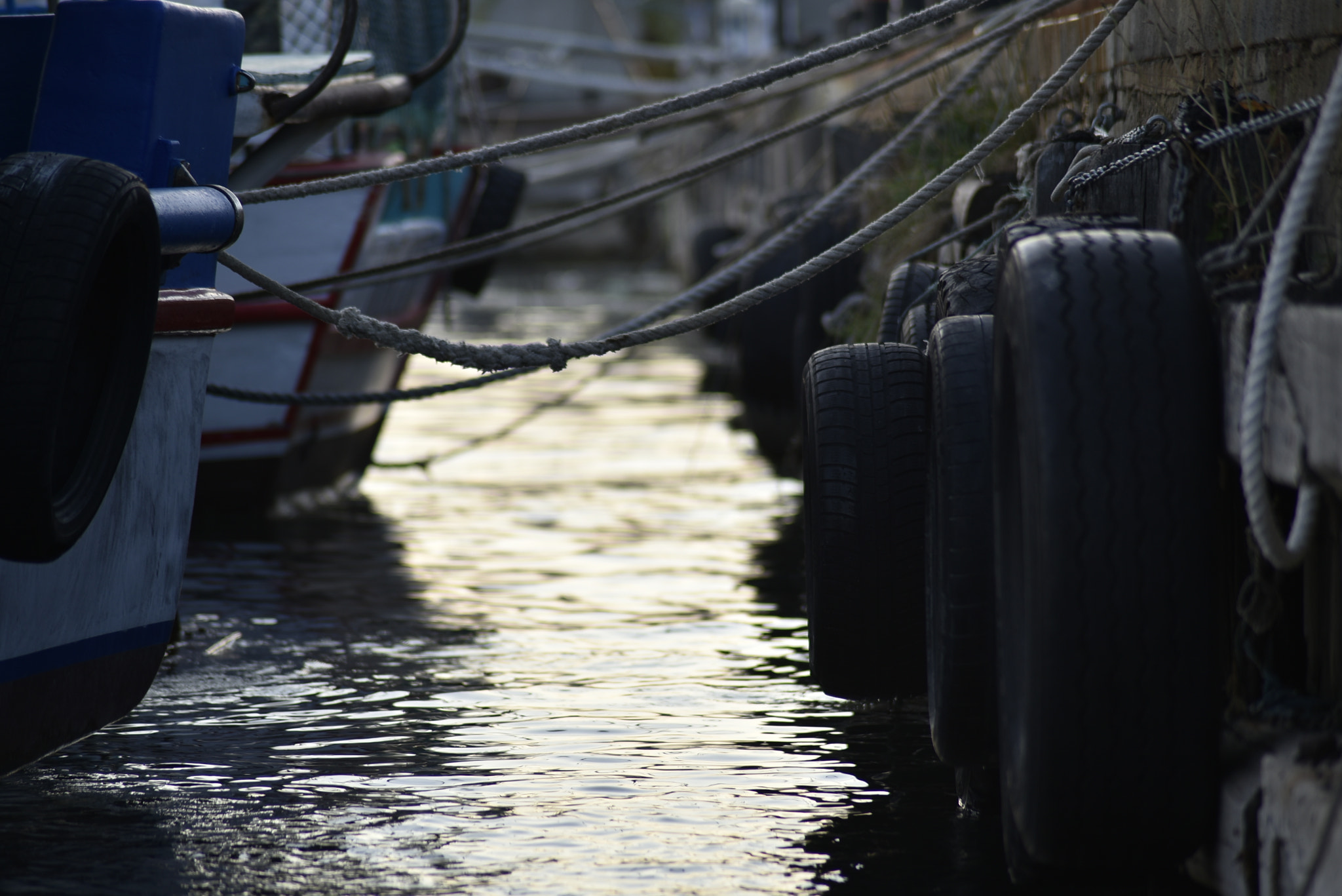 Nikon AF Nikkor 70-300mm F4-5.6G sample photo. Port photography