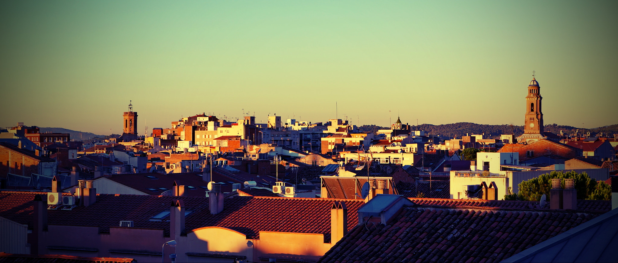 Sony E 18-55mm F3.5-5.6 OSS sample photo. Sunrise in sabadell photography