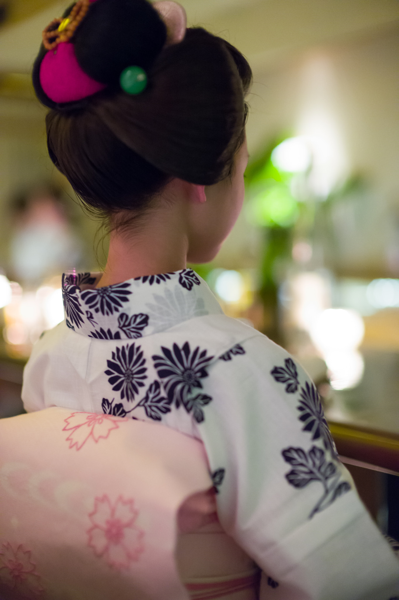 Leica Noctilux-M 50mm F0.95 ASPH sample photo. Unaji of maiko-san, geisha apprentise photography