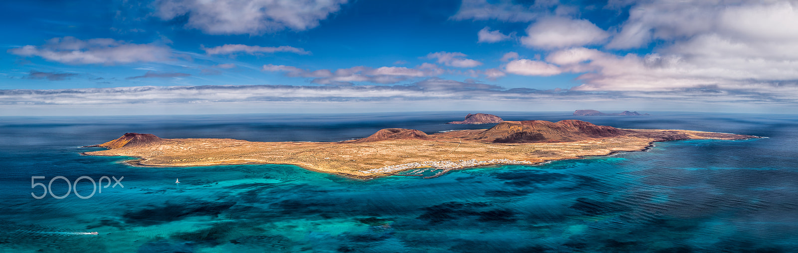 Nikon D800 + Sigma 24-70mm F2.8 EX DG Macro sample photo. La graciosa photography