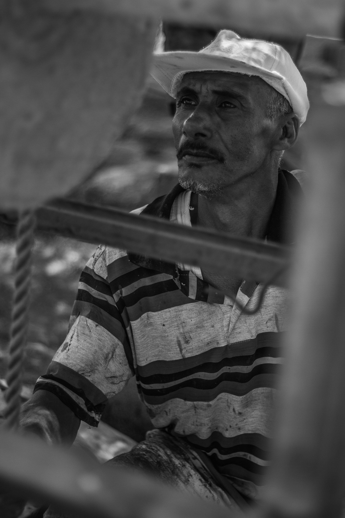 Canon EOS 7D + Canon EF 50mm f/1.8 sample photo. Work hard - old man photography