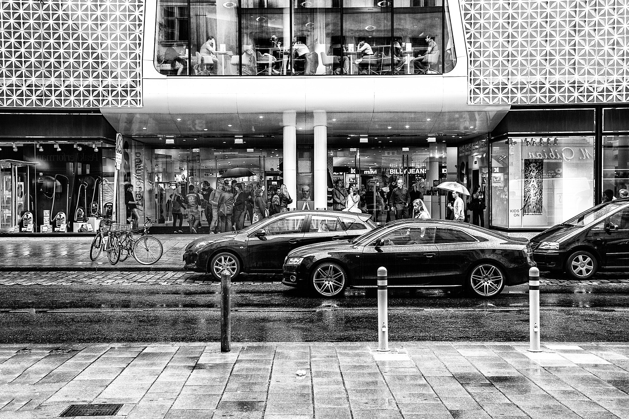 Canon EOS 40D sample photo. Mariahilfer straße,vienna photography