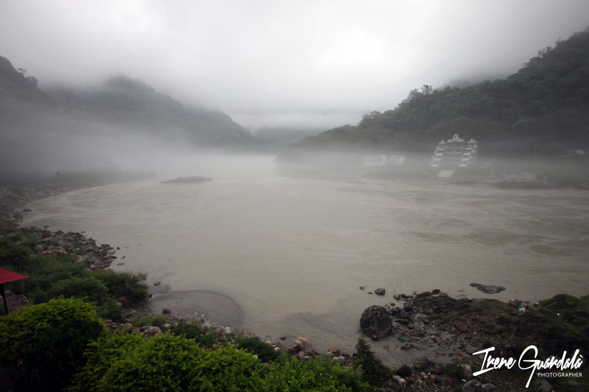 Sigma 10-20mm F3.5 EX DC HSM sample photo. Foggy morning photography