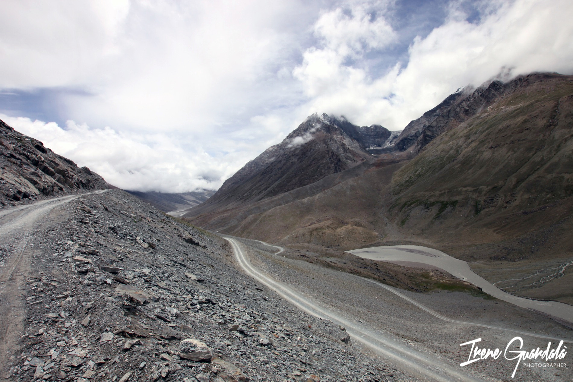 Sigma 10-20mm F3.5 EX DC HSM sample photo. Himalayan road photography