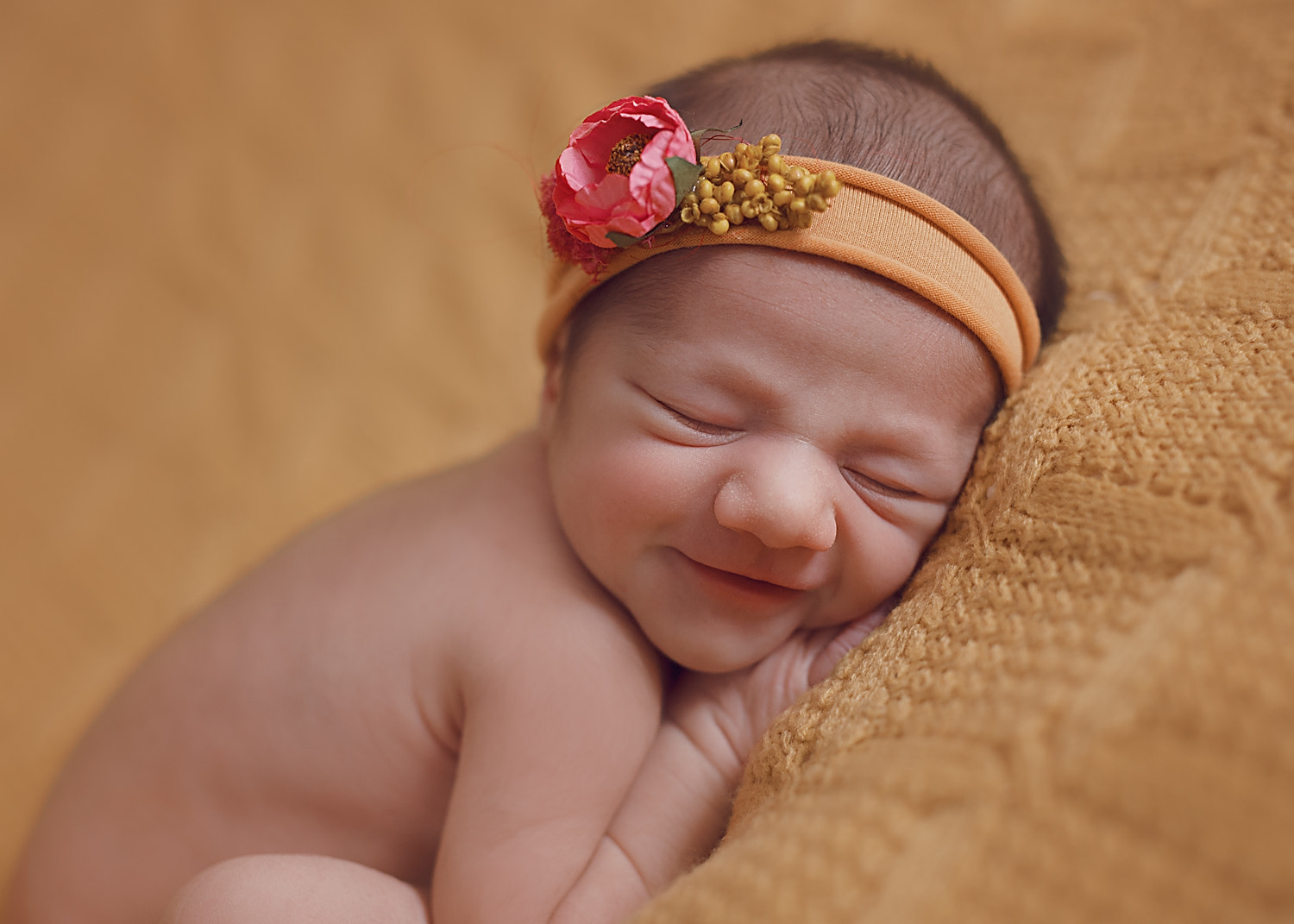 Nikon D700 + Sigma 50mm F1.4 DG HSM Art sample photo. Smile photography