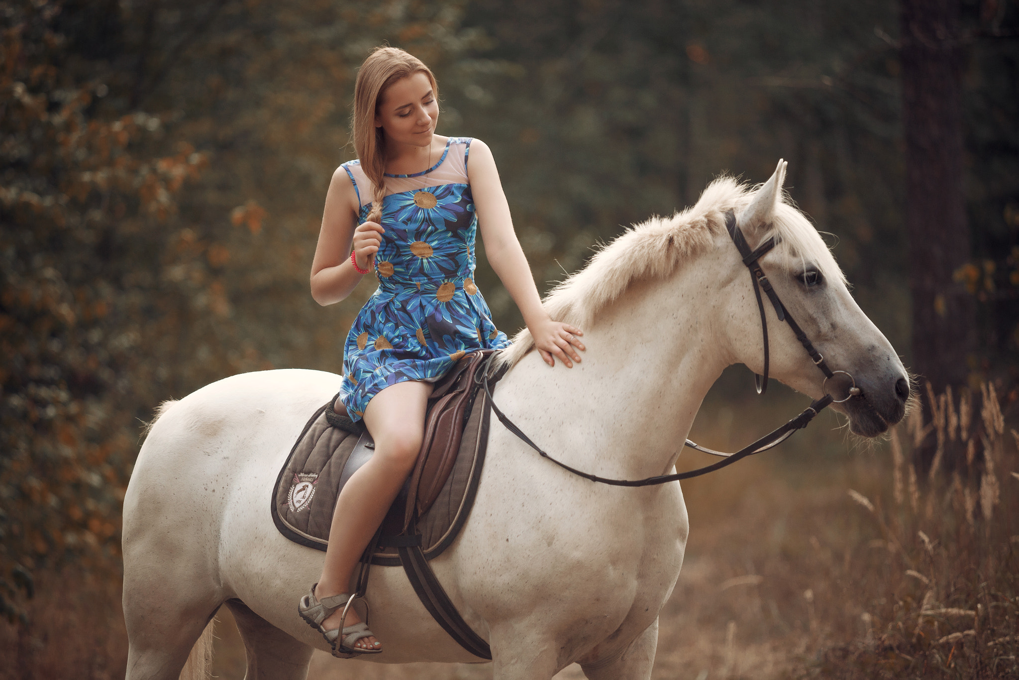 Canon EF 80-200mm f/2.8L sample photo. Riding tour photography