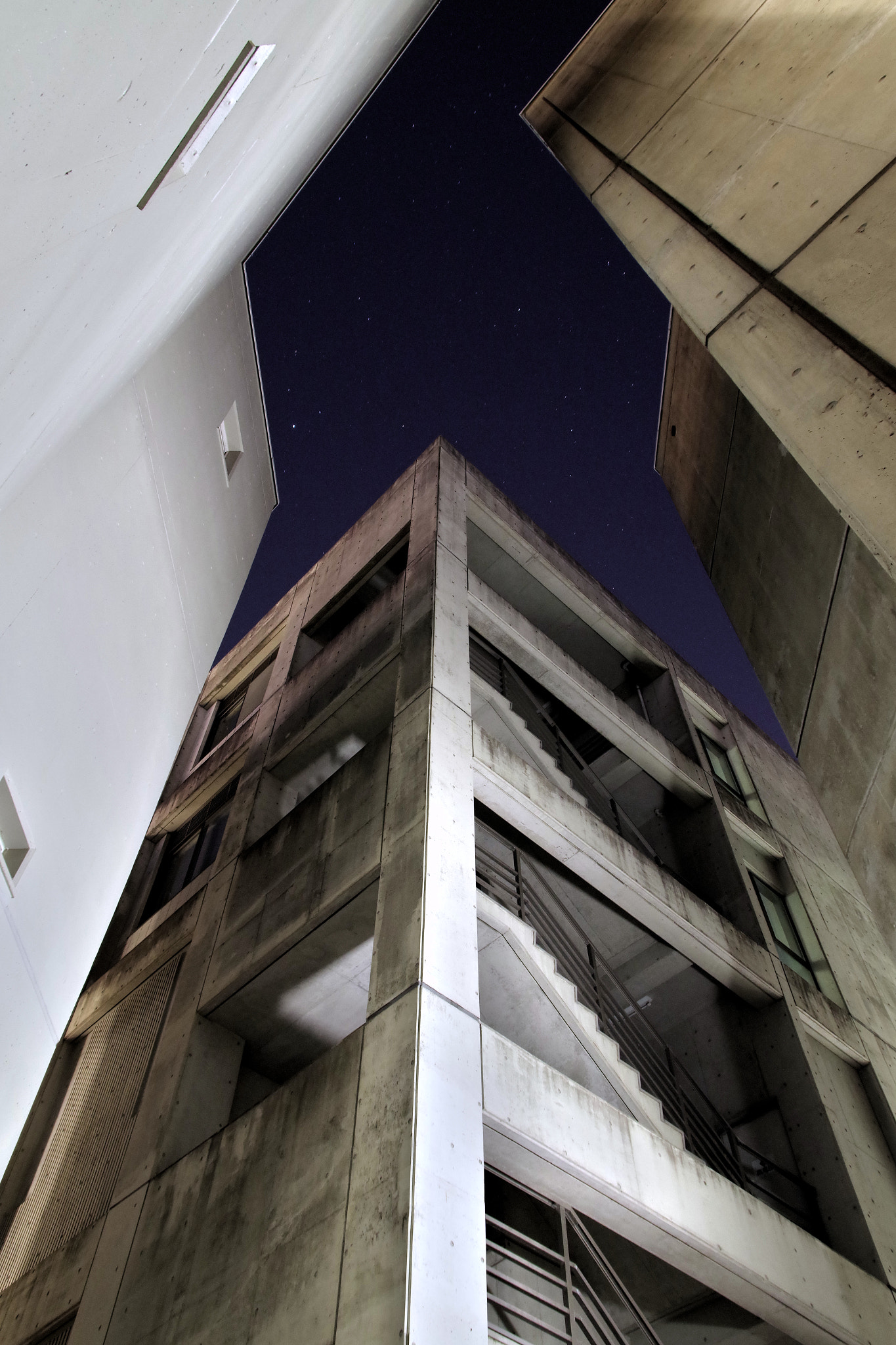 Sigma 17-70mm F2.8-4 DC Macro HSM | C sample photo. The concrete building photography
