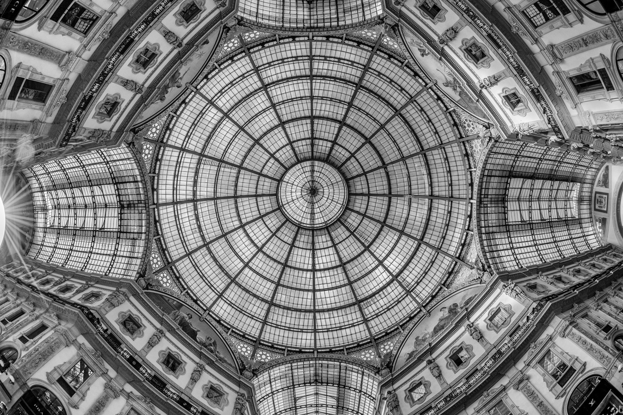 Nikon AF DX Fisheye-Nikkor 10.5mm F2.8G ED sample photo. Bw geometry photography