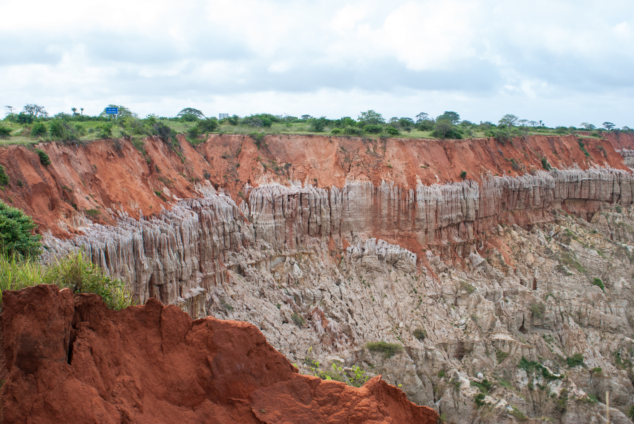 Nikon D80 + AF Zoom-Nikkor 28-200mm f/3.5-5.6D IF sample photo. Miradouro da lua, angola photography