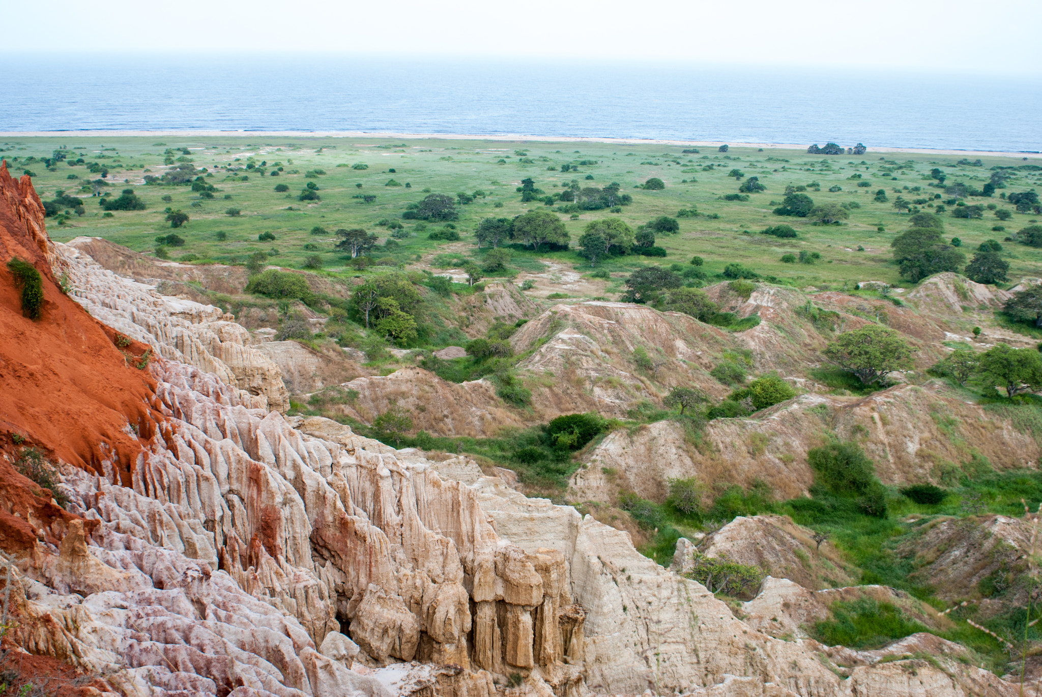 Nikon D80 + AF Zoom-Nikkor 28-200mm f/3.5-5.6D IF sample photo. Miradouro da lua, angola photography