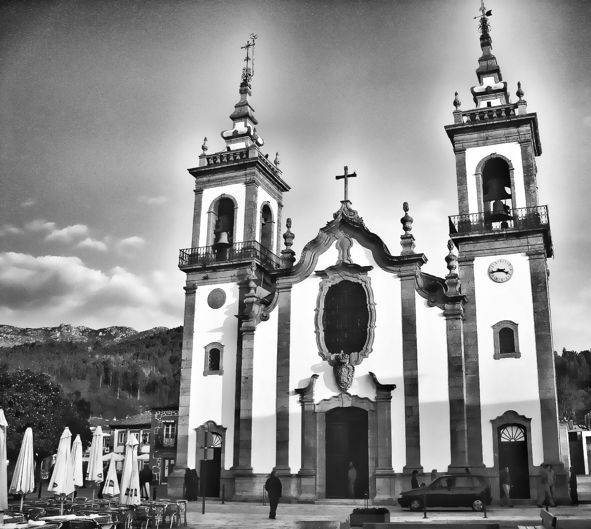 Sony DSC-S600 sample photo. Una bonita iglesia en un pueblo de portugal photography