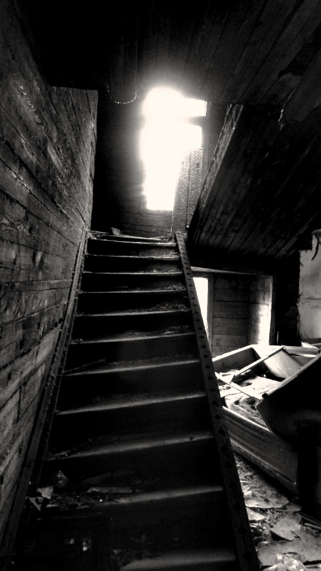 Olympus SZ-17 sample photo. Old staircase photography