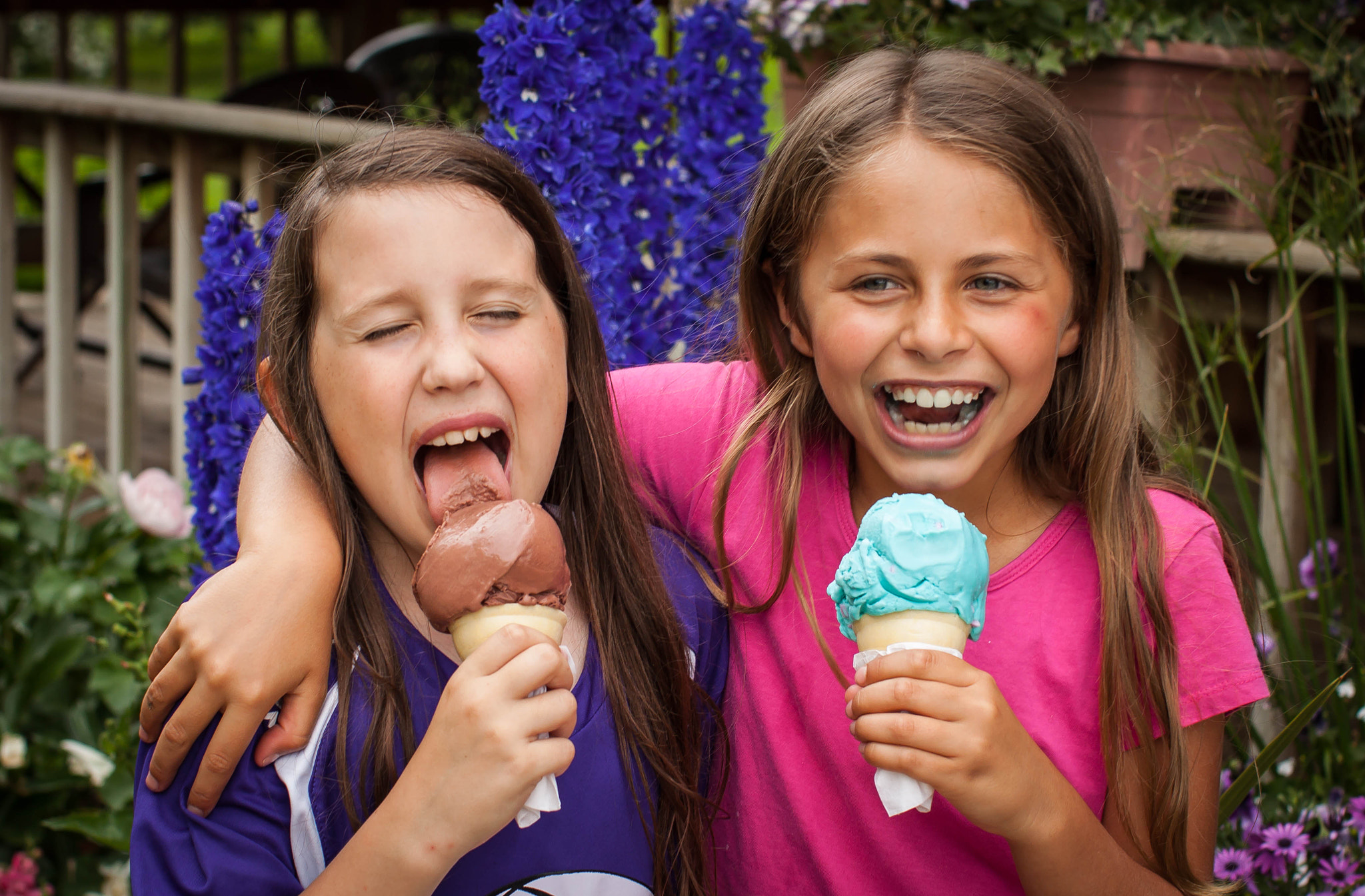 Canon EOS 50D + Canon EF 50mm F1.2L USM sample photo. Ice-cream buddies. photography